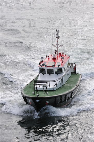 Pilot boat on the Firth of Forth near Edingburgh