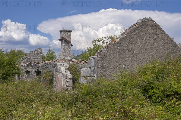Ruined house in the village Hum