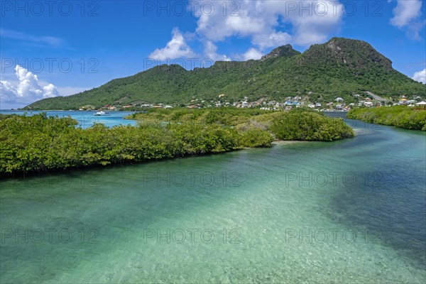 View over Ashton Lagoon and the town on Union Island