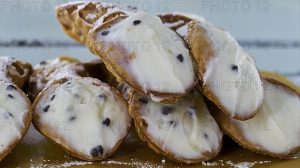 Cannolli