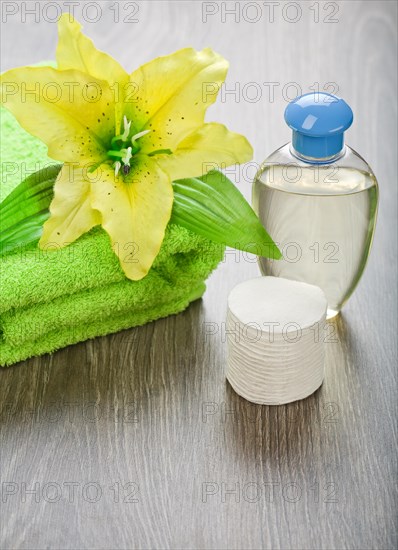 Bottle tissue flower and cotton pads