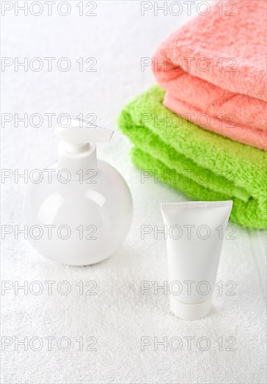 Accessories for bathing on towels