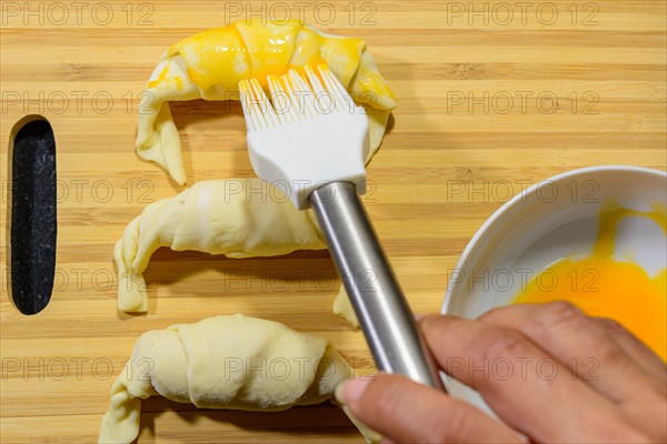 Preparation of croissants