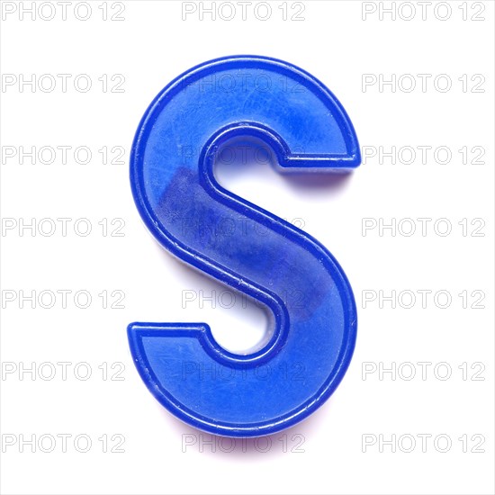 Magnetic uppercase letter S