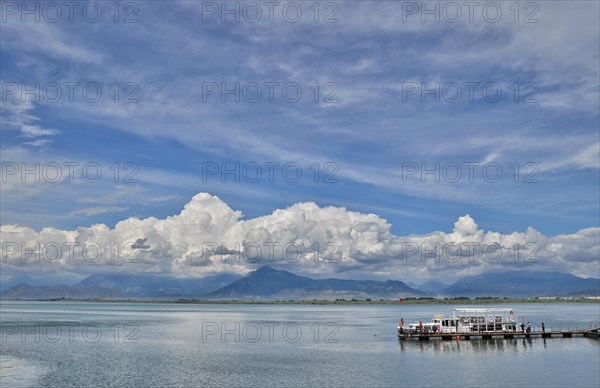 Excursion boat on Lake Skutari