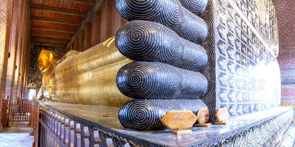 Reclining Buddha