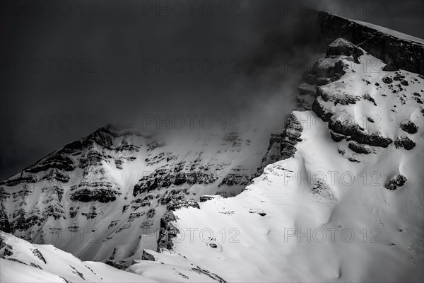 Snow-covered summit of the Hoher Ifen