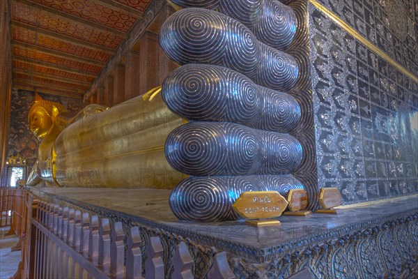 Reclining Buddha