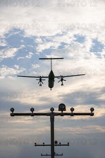 Landing propeller aircraft