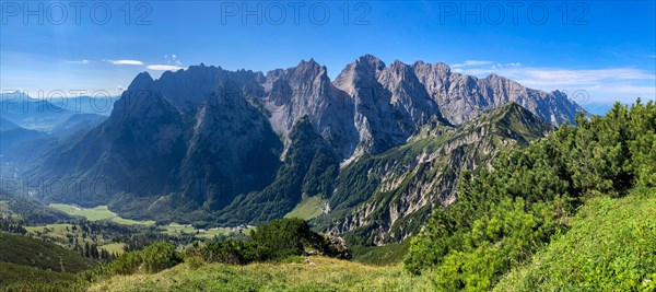 View from Feldberg over the Kaiserbach valley to the Wilder Kaiser with Ackerlspitze