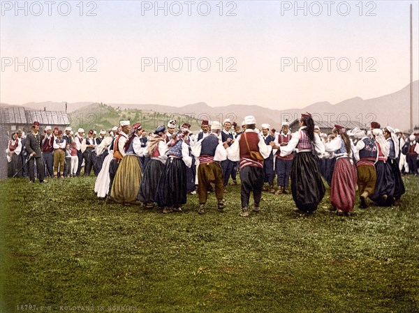 Dancing peasants and peasant women