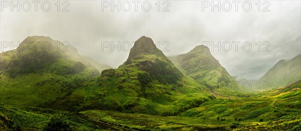 Panorama of Three Sisters Of Glencoe