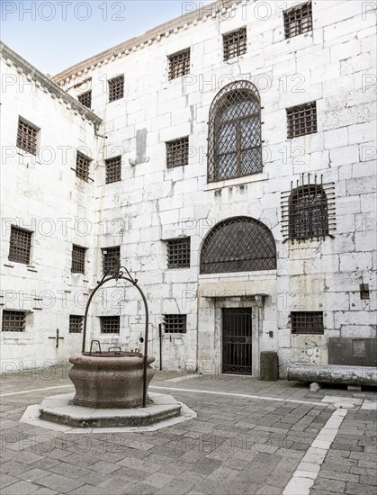 Inner courtyard with fountain