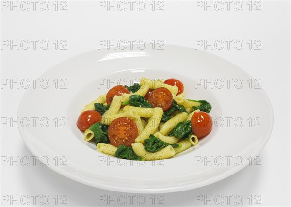 Gourmet pasta with cherry tomatoes