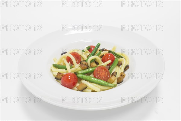 Gourmet pasta with cherry tomatoes