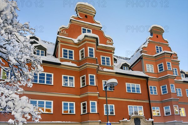 Fresh snow on the Red House