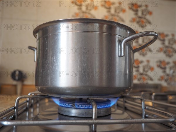 Saucepot on cooker
