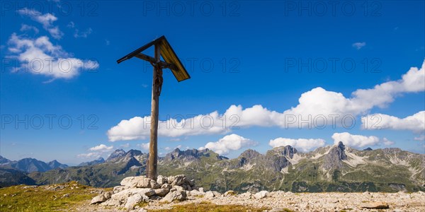 Field cross at the Rappensee