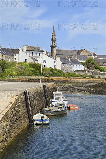 Quay wall in the harbour of Lampaul