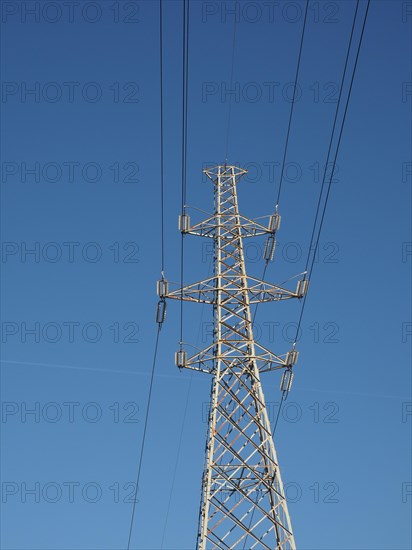 Transmission line tower