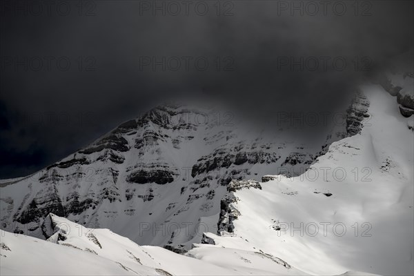 Snow-covered summit of the Hoher Ifen