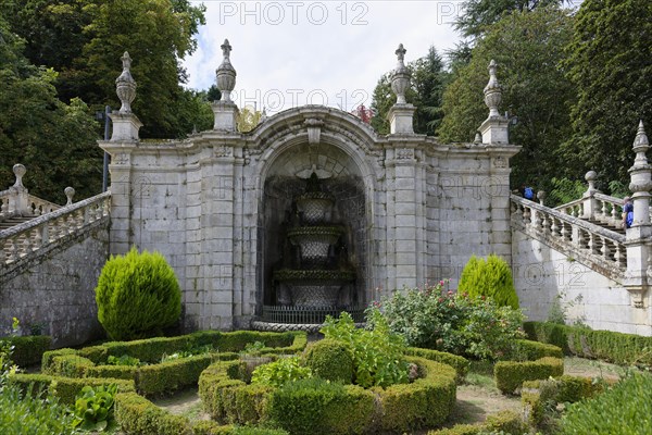 Pelican fountain