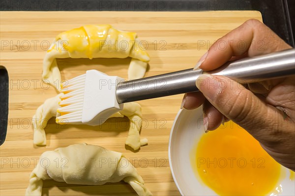 Preparation of croissants