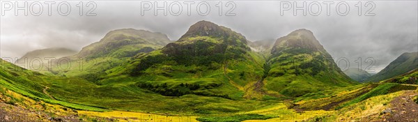 Panorama of Three Sisters Of Glencoe