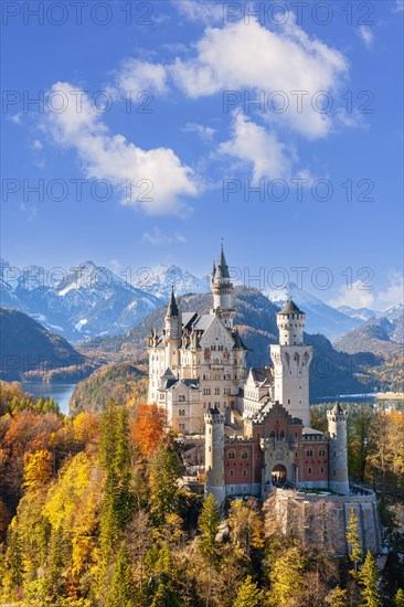 Neuschwanstein Castle in autumn