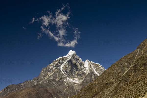 Taboche Peak