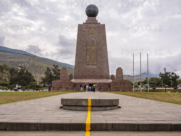 Equator monument Ciudad Mitad del Mundo