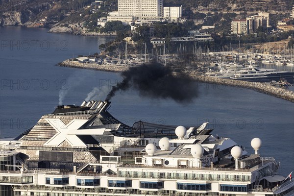 Pollution from cruise ships