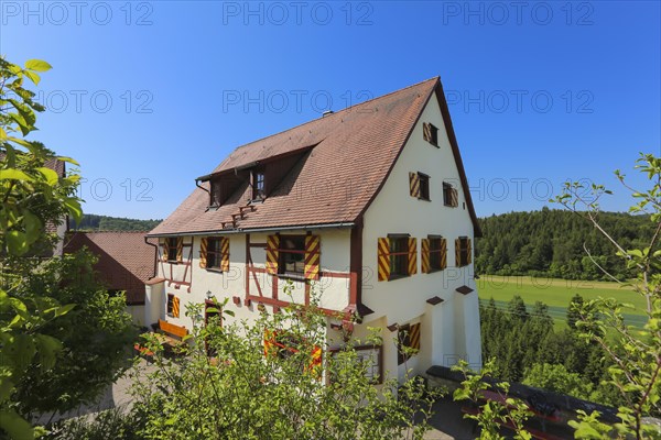 Hiking home of the Swabian Alb Association at Derneck Castle