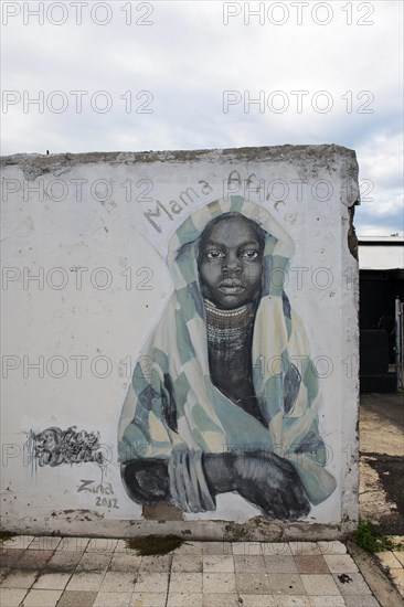 Mama Africa mural