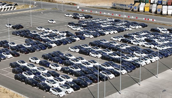 Aerial view of Tesla Gigafactory