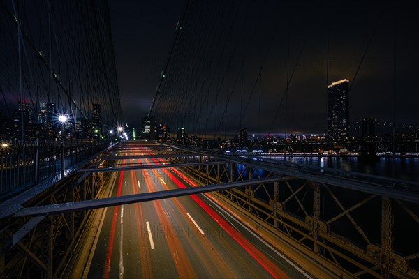 Night views vrom the Brooklyn Bridge Promenade