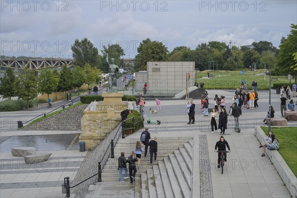 Promenade on the banks of the Vistula