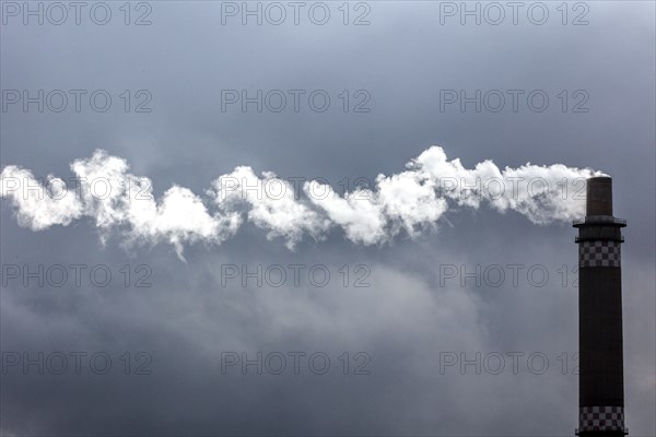 Smoking chimney of Vattenfall Waerme Berlin AG