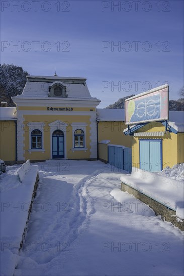 Entrance to the swimming pool in winter