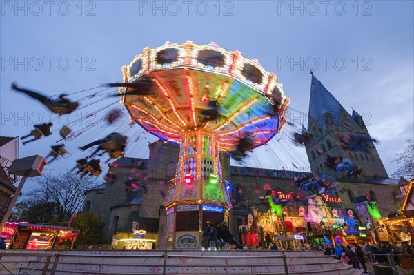 Chain carousel