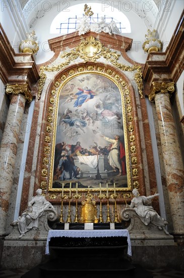 Side altar