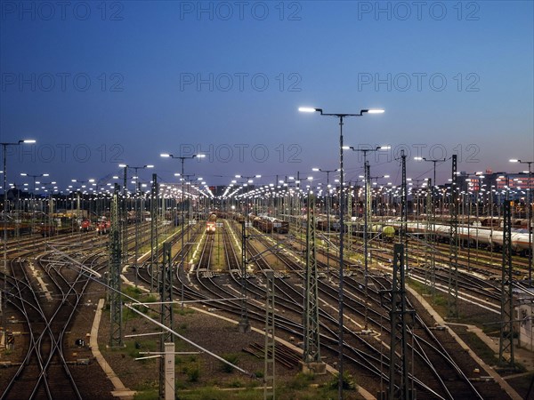 DB Cargo Halle marshalling yard. Over 1000 LED lights illuminate the shunting routes