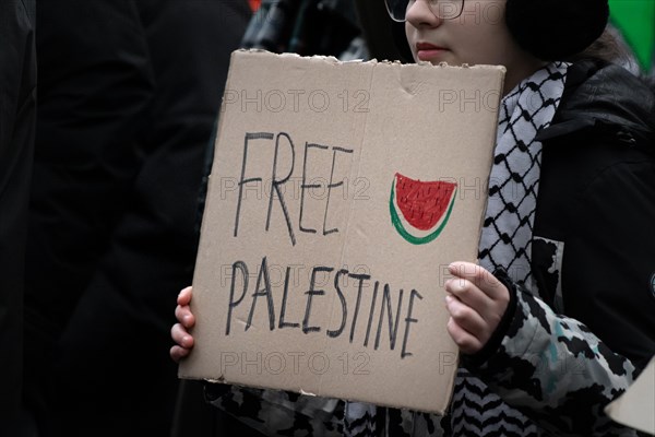 Hundreds of people take part in a pro-Palestine demonstration in Frankfurt am Main on 23 December 2023. The demonstration is accompanied by a massive police presence. Since a terrorist attack by Hamas on Israel on 7 October 2023 and Israel's subsequent intervention in the Gaza Strip