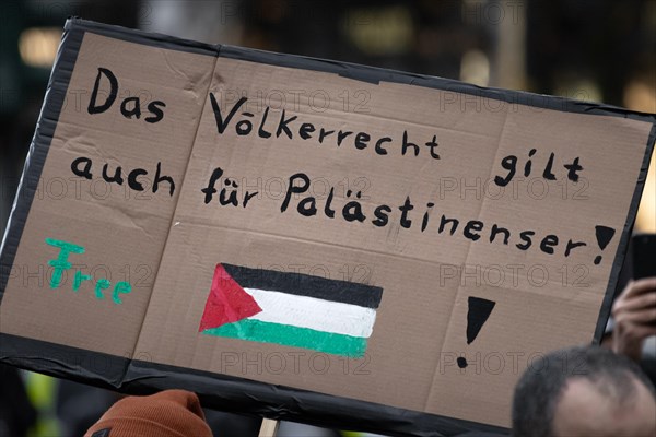 Hundreds of people take part in a pro-Palestine demonstration in Frankfurt am Main on 23 December 2023. The demonstration is accompanied by a massive police presence. Since a terrorist attack by Hamas on Israel on 7 October 2023 and Israel's subsequent intervention in the Gaza Strip