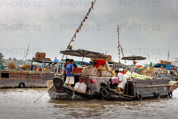 Floating market