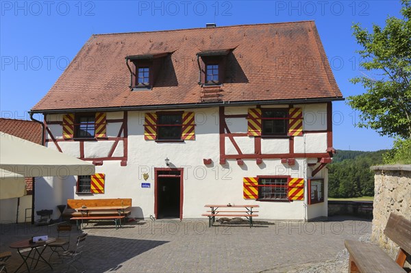 Hiking home of the Swabian Alb Association at Derneck Castle