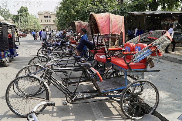 Rickshaws with riders waiting for tourists