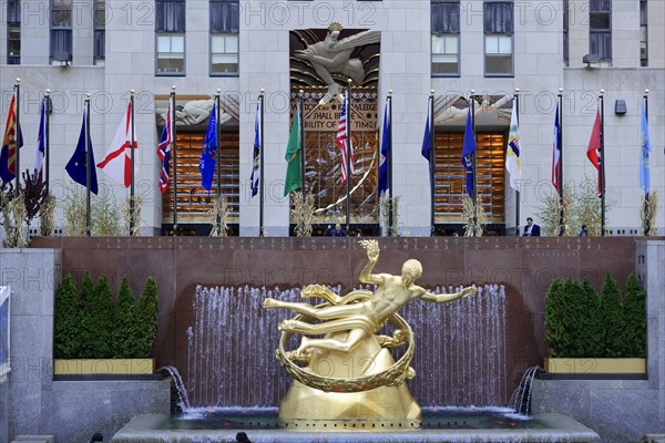 Prometheus sculpture by Paul Manship