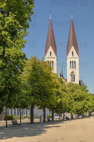 Cathedral Square with St Stephen's and Sixtus Cathedral