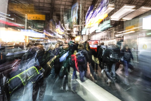 Dense crowds at Frankfurt Central Station. Around half a million people pass through the station halls every day